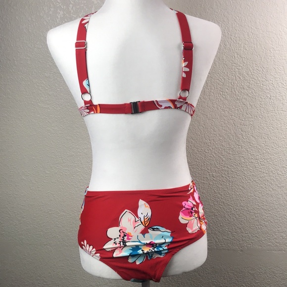 Women's Cupshe Bikini Set High Waisted Twist Hook  Set of 2 Swimsuit Size Medium - Picture 4 of 6